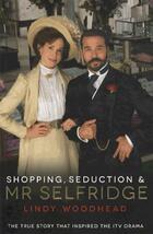  Achetez le livre d'occasion Shopping, seduction & Mr Selfridge sur Livrenpoche.com 