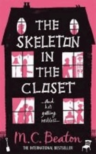  Achetez le livre d'occasion The skeleton in the closet sur Livrenpoche.com 
