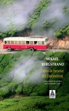  Achetez le livre d'occasion Dans la brume du Darjeeling sur Livrenpoche.com 