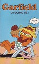  Achetez le livre d'occasion Garfield : la bonne vie ! de Davis sur Livrenpoche.com 