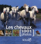  Achetez le livre d'occasion Les chevaux sur Livrenpoche.com 