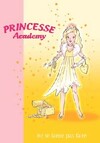  Achetez le livre d'occasion Princesse Academy Tome V : Princesse Sophie ne se laisse pas faire sur Livrenpoche.com 