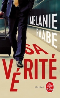  Achetez le livre d'occasion Sa vérité de Mélanie Raabe sur Livrenpoche.com 