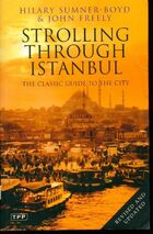  Achetez le livre d'occasion Strolling through istanbul. The classic guide to the city sur Livrenpoche.com 