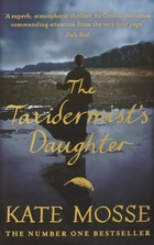  Achetez le livre d'occasion The Taxidermist's Daughter sur Livrenpoche.com 