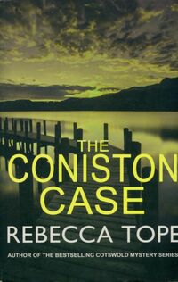  Achetez le livre d'occasion The coniston case de Rebecca Tope sur Livrenpoche.com 