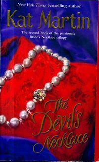  Achetez le livre d'occasion The devil's necklace de Kat Martin sur Livrenpoche.com 